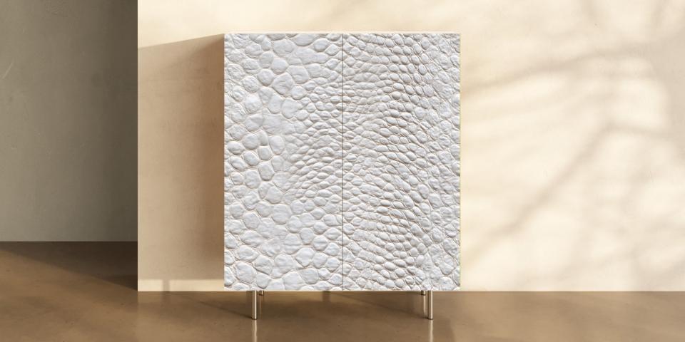 Designschrank „Ivory Skin“ – luxuriöse Lederoptik in Weiß S PRI 1050 